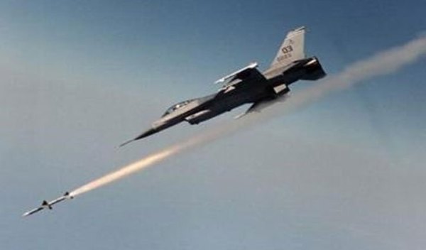 الطيران السوري يدمر أهدافاً لداعش في ريف حماة