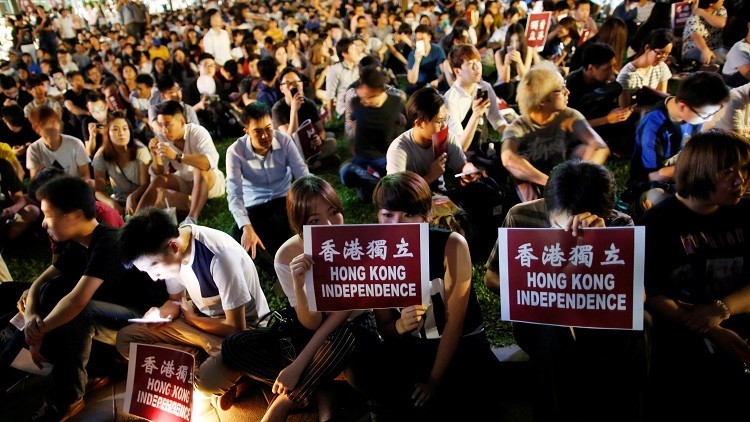 أول تظاهرة في هونغ كونغ تطالب بالاستقلال