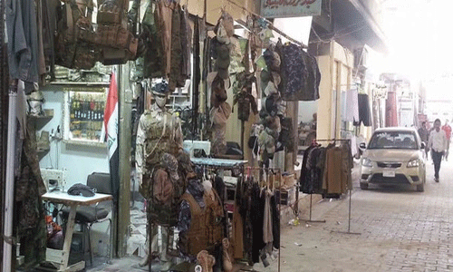 التجهيزات العسكرية تملأ الأسواق في محافظة الأنبار