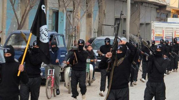 رويترز: عناصر داعش غادروا الرقة
