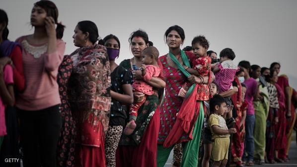 نازحات نيبال.. صيد سهل لـ"سماسرة النساء"