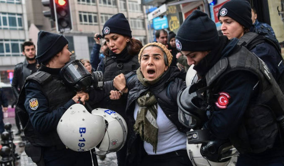  85 مظاهرة ضد عملية عفرين و845 معتقلاً في تركيا