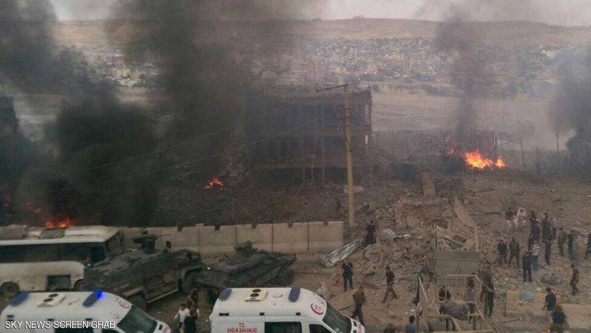 مقتل وإصابة 73 شرطياً تركياً بتفجير شمالي كوردستان