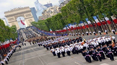  بالفيديو.. فرنسا تحتفل بعيدها الوطني بمشاركة ترامب
