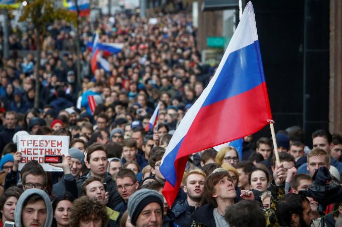 المعارضة الروسية تدعو بوتين للتنحي