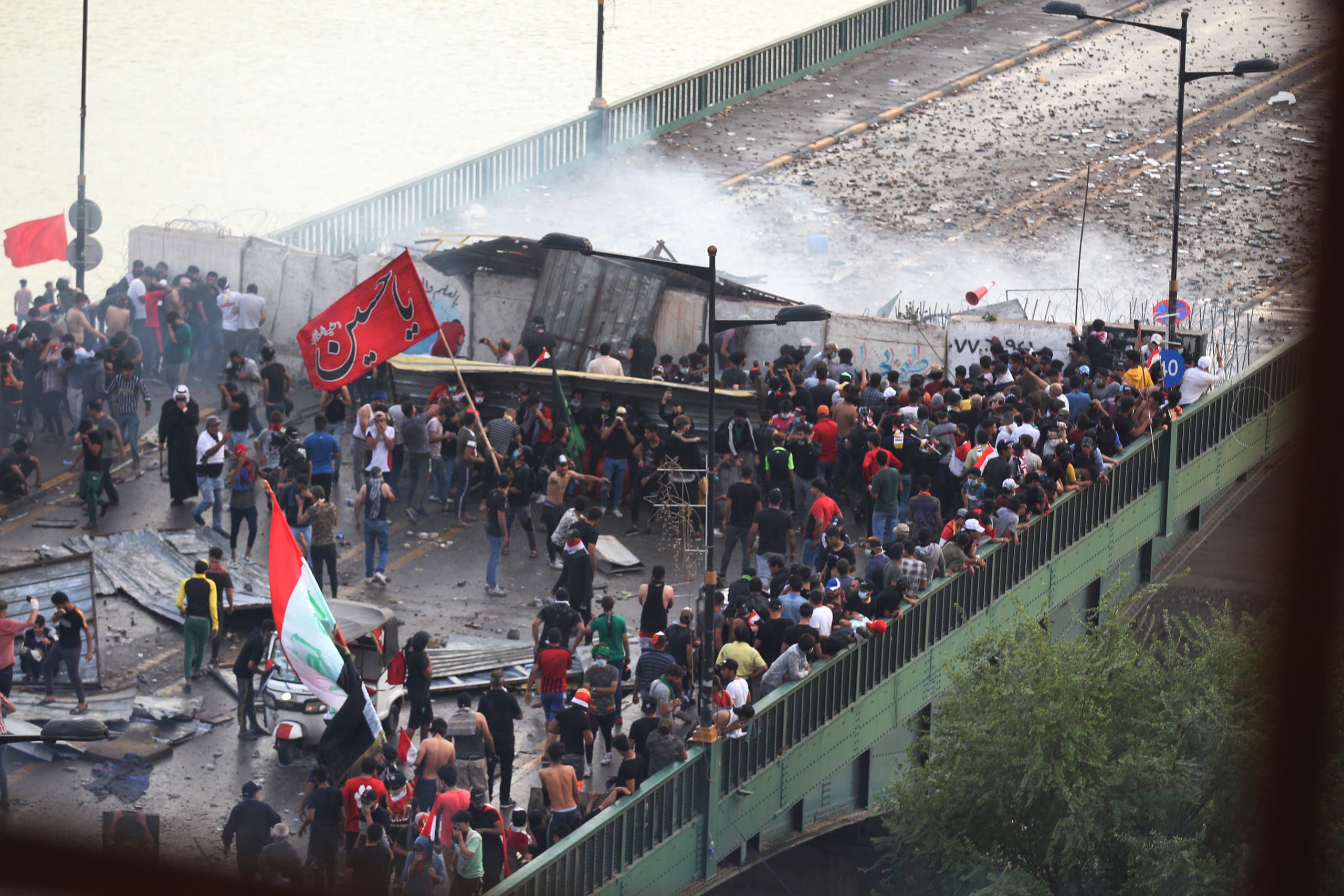منظمة: قنابل الغاز قتلت العديد من المتظاهرين