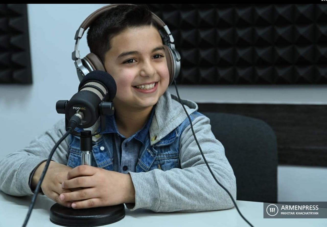 طفل كوردي يشارك في مسابقة للقصص في ارمينيا
