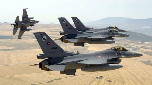 طائرات تركية تتراجع بعد تحذيرات من سوريا وروسيا