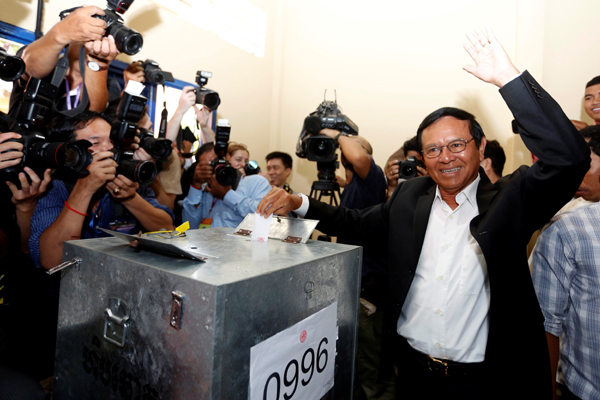انطلاق الانتخابات العامة في كمبوديا