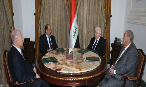الرئيس معصوم يجتمع بنوابه في بغداد