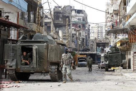 مقتل 5 لبنانيين في اشتباكات مع متشددين قرب سوريا