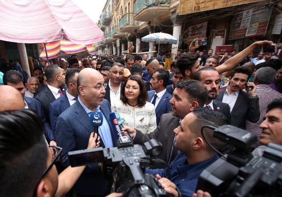 الرئيس برهم صالح يلتقي رواد شارع المتنبي