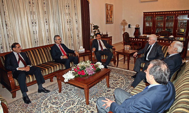 وفد رفيع للإتحاد الوطني الكوردستاني يجتمع مع رئيس الجمهورية