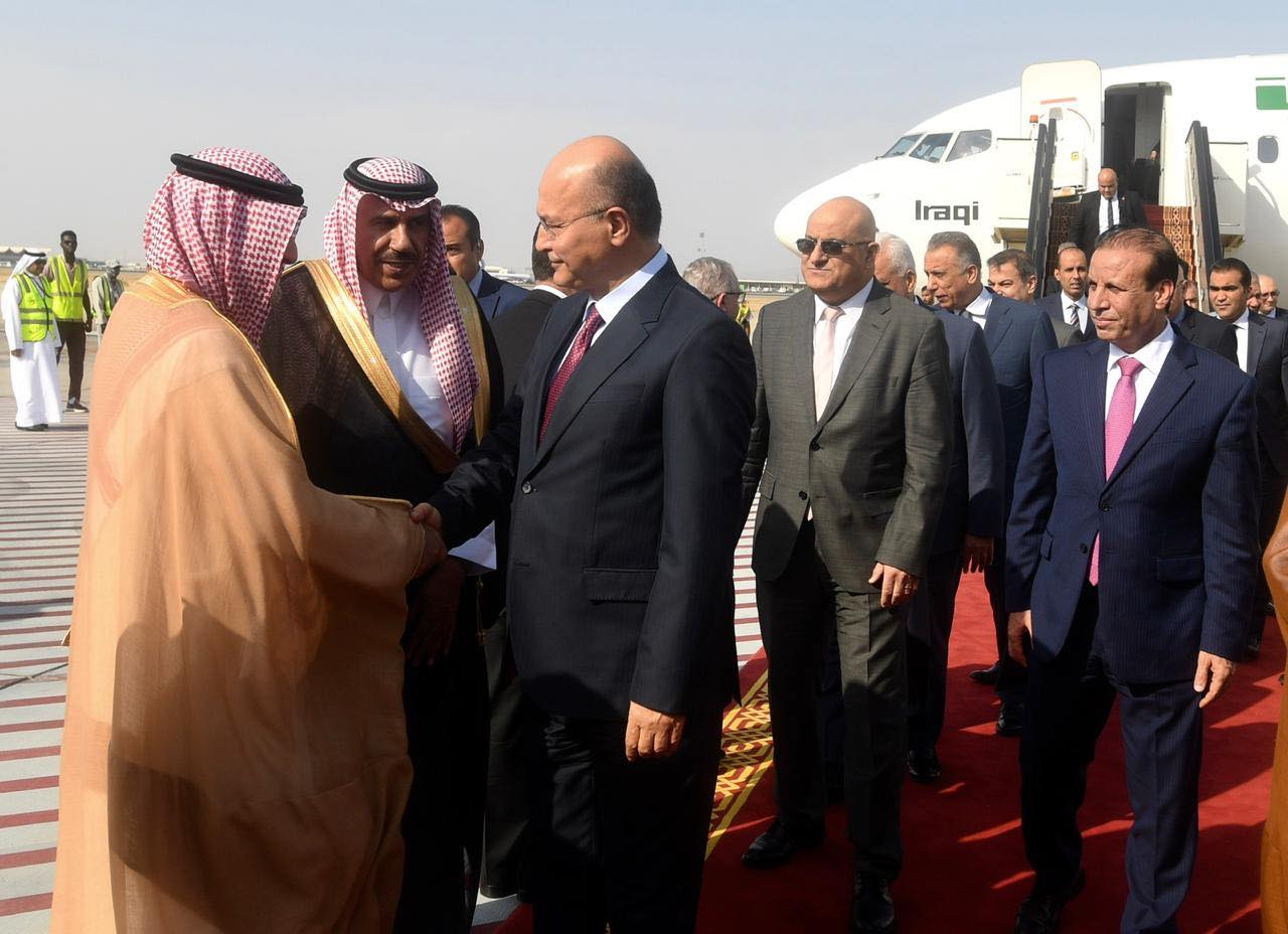 رئيس الجمهورية يصل جدة للمشاركة في القمتين العربية الطارئة والإسلامية