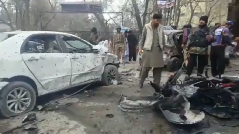 مقتل 10 أشخاص بتفجير في باكستان