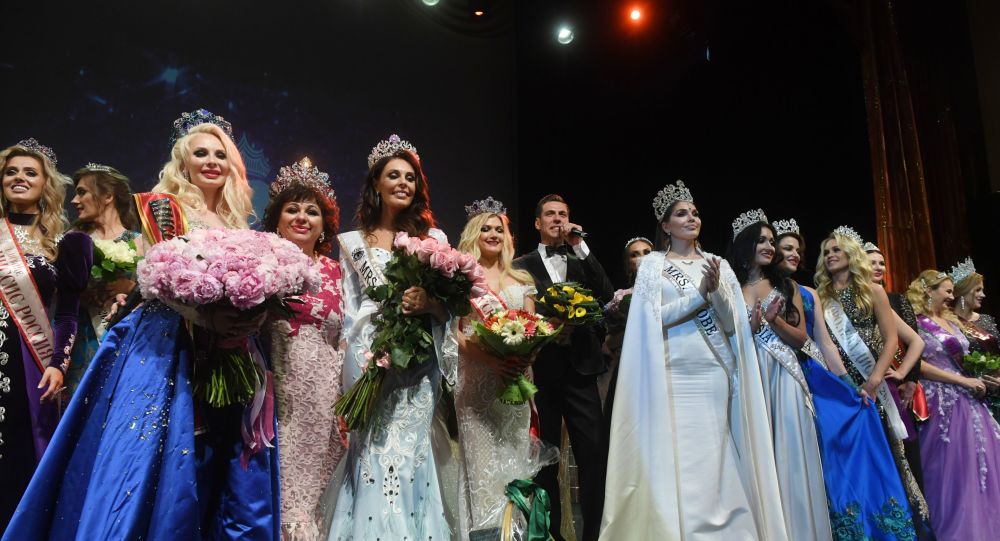 روسية تفوز بلقب ملكة جمال "سيدات الكون 2020"