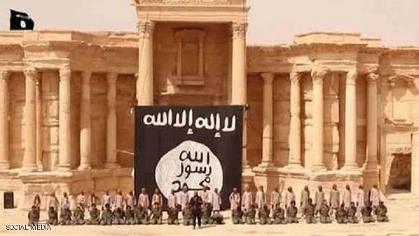 داعش يفجر معبداً أثرياً بتدمر