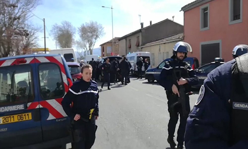 الداخلية الفرنسية تعلن مقتل شرطي بدل نفسه برهينة