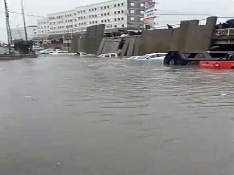 غرق عدد من السيارات في اربيل