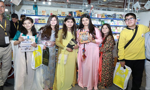 بالصور.. زيارة الاطفال لمعرض السليمانية الدولي للكتاب