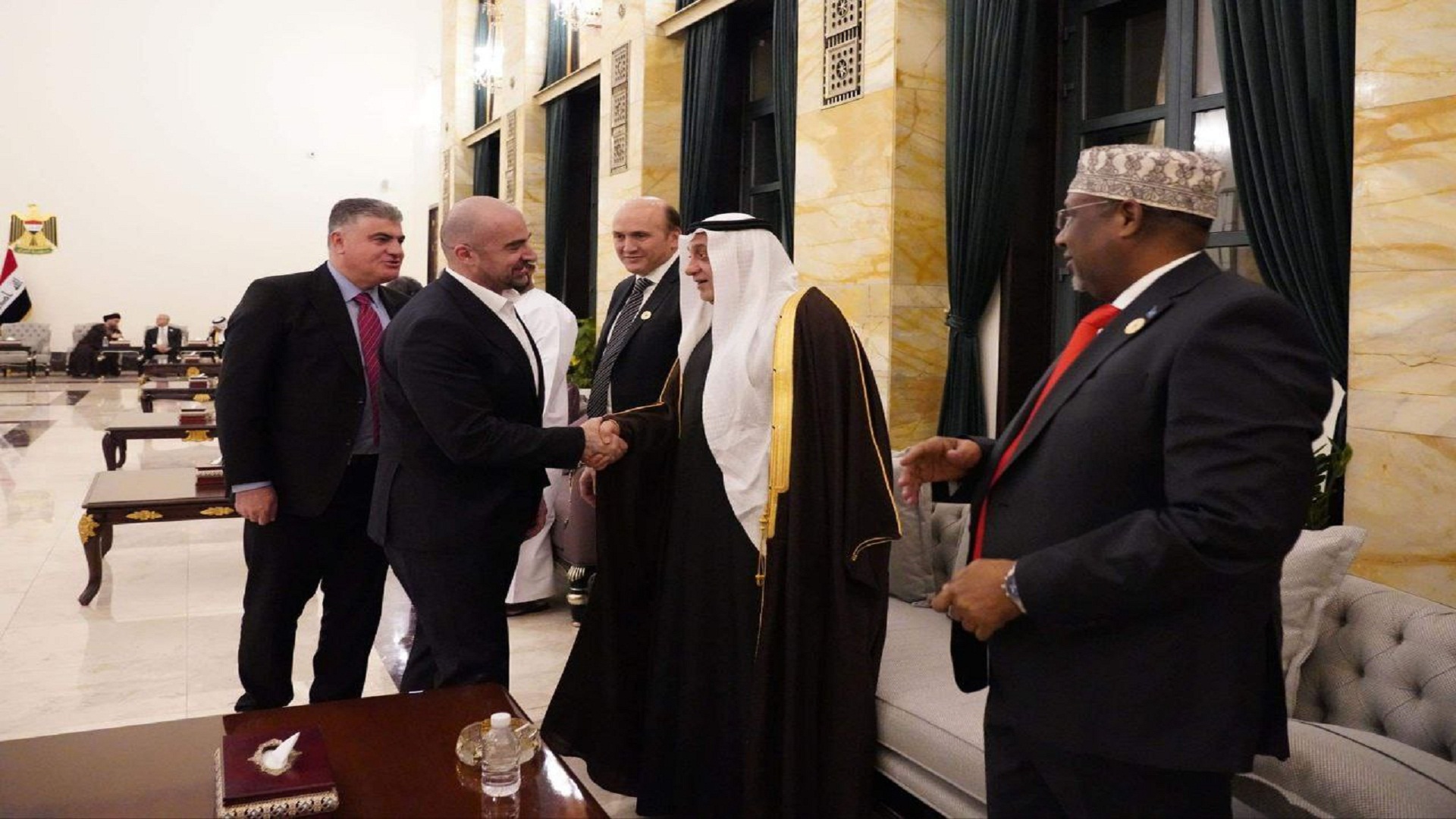 الرئيس بافل يلتقي رؤساء البرلمانات العربية 