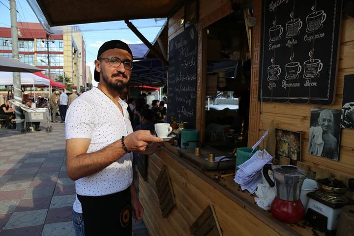 شباب سان كوفي.. عالم من القهوة في شوارع السليمانية  