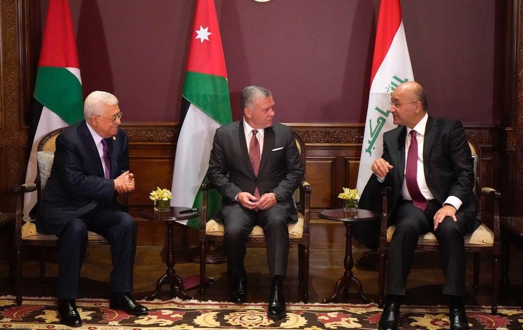 رئيس الجمهورية يشارك في اجتماع ثلاثي بالأردن
