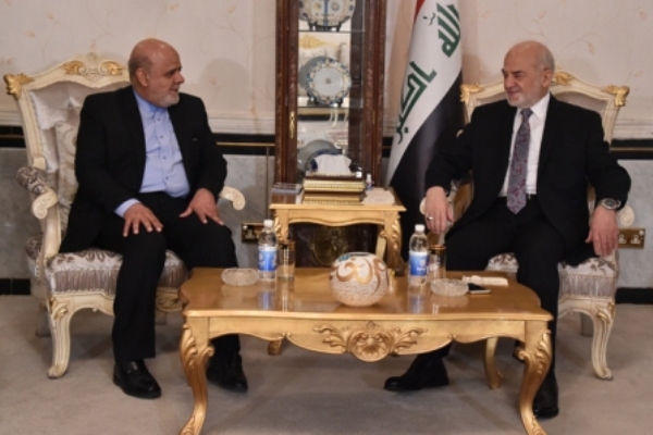الجعفري يتسلم أوراق اعتماد سفير ايران الجديد لدى بغداد