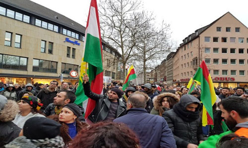 بالصور.. الكوردستانيون يتظاهرون في المانيا 