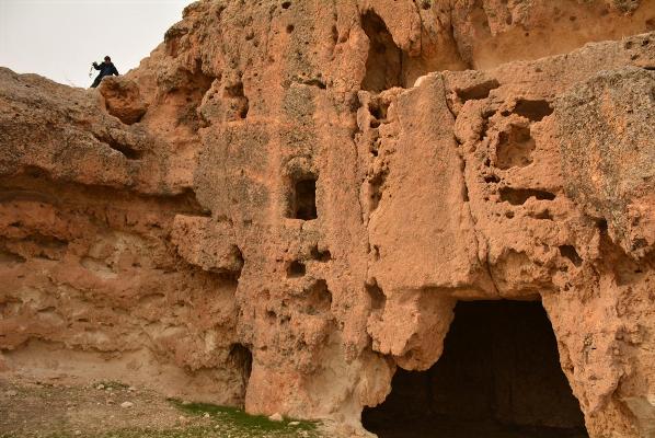  بالصور.. العثور على مواقع أثرية مهمة جنوبي كوباني