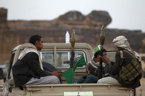 اليمن.. 250 قتيلاً في اشتباكات بين الحوثيين وقبائل رداع
