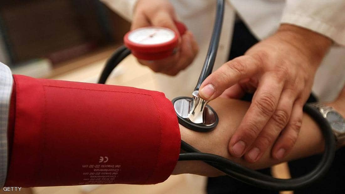 لماذا يرتفع ضغط الدم عند قياسه بالعيادة؟