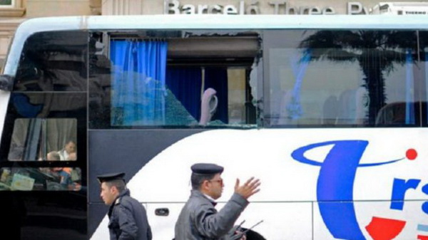 هجوم ارهابي على حافلة سياح في مصر