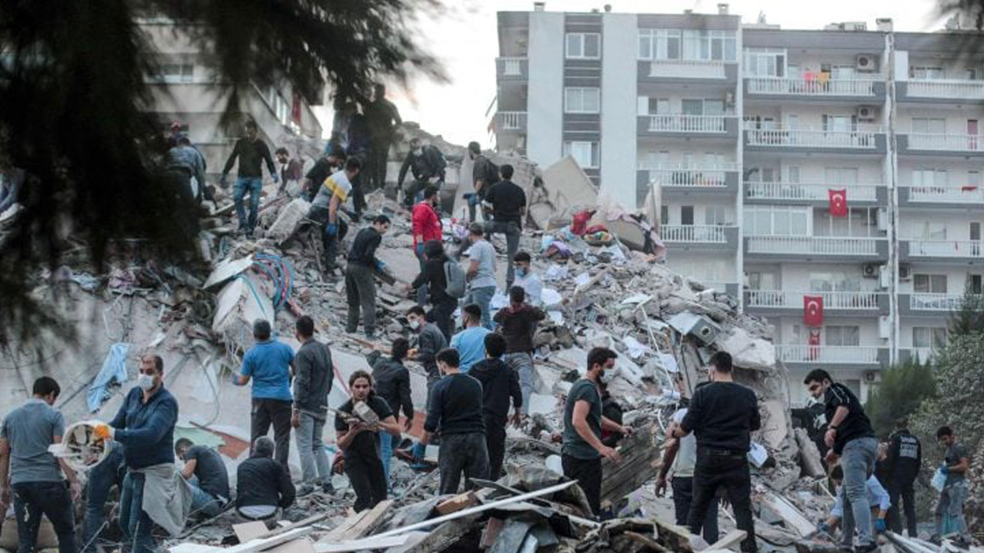 ارتفاع عدد ضحايا الزلازل في تركيا وسوريا باستمرار 