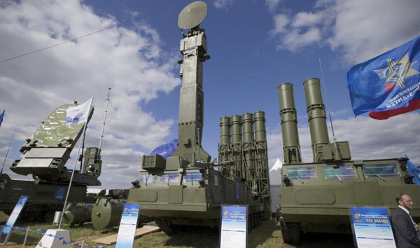 روسيا ترسل غدا أول دفعة من صواريخ إس-300 إلى إيران
