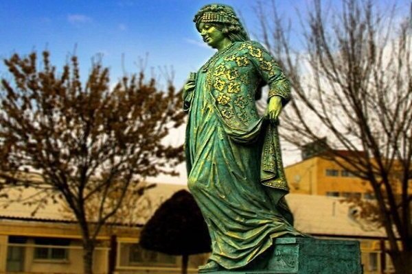 A statue of Ardalan in Sanandaj, Iran.