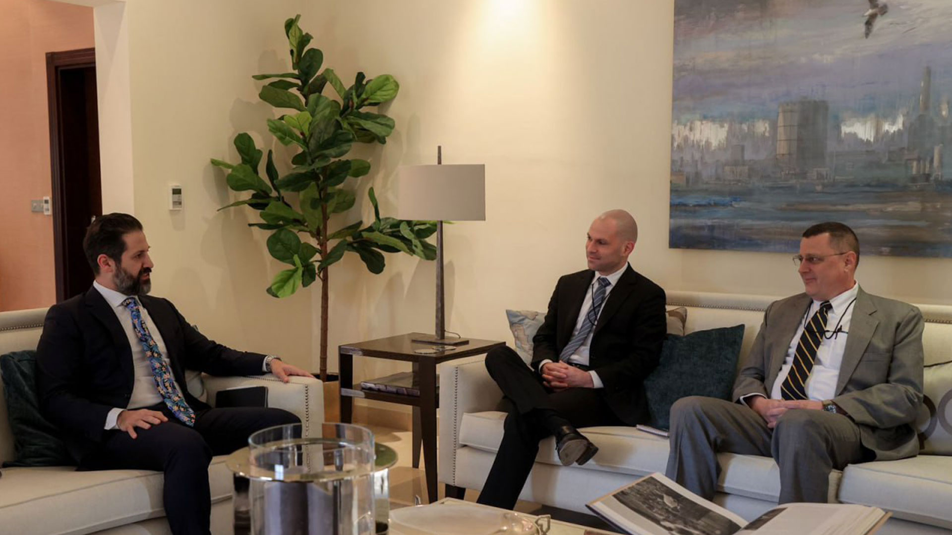 Qubad Talabani meets with a Senate delegation from the U.S. in Erbil