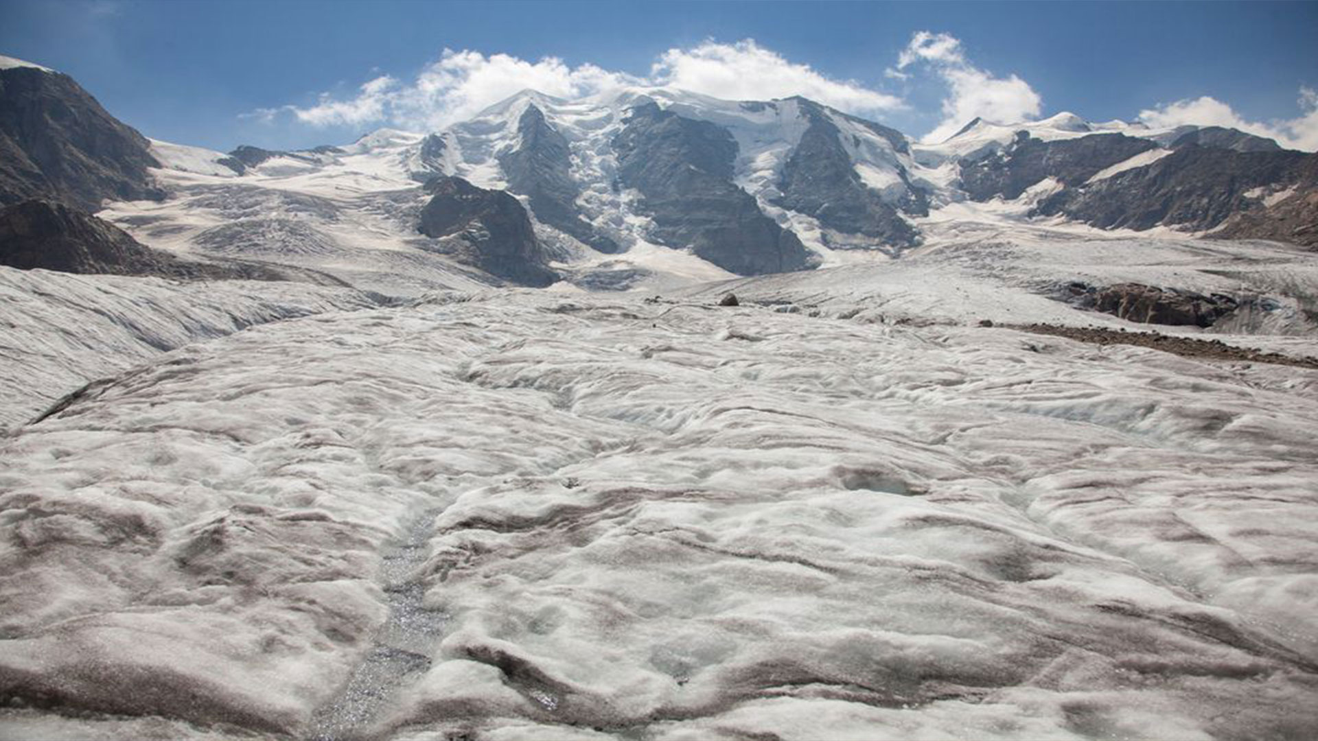  The Pers Glacier is seen near Mount Piz Palue, near the Alpine resort of Pontresina, Switzerland July 22, 2022. REUTERS/Arnd Wiegmann