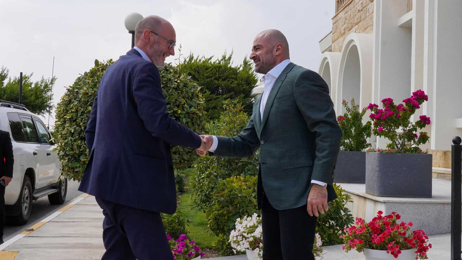  PUK President Bafel Jalal Talabani and British Ambassador to Iraq Stephen Hitchen.