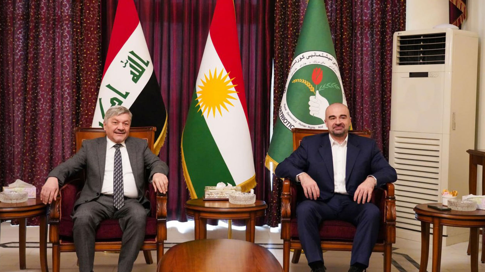  President Bafel's meeting with Bahr al-Uloom in Baghdad