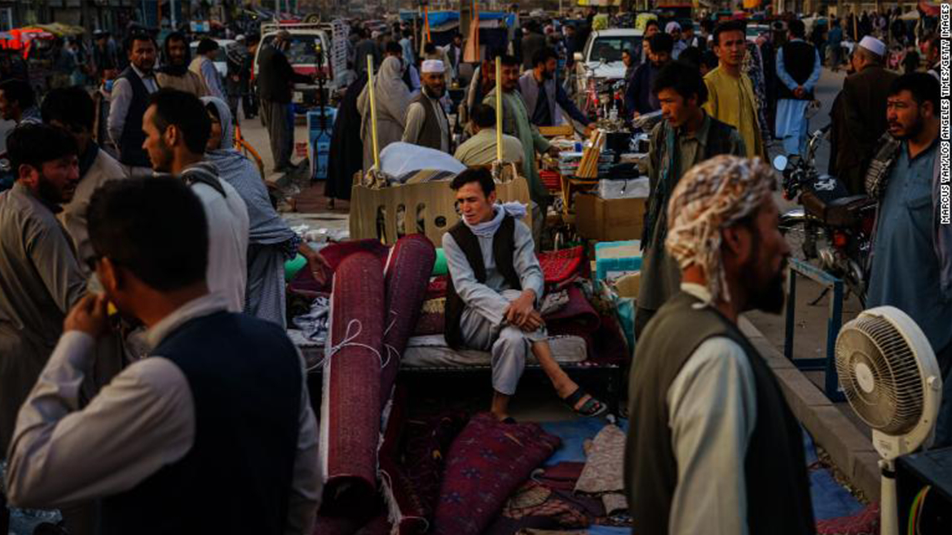  Afghans sell their personal belongings to raise money, citing unemployment, starvation and needing money to leave the country, in Kabul, Afghanistan, on September 20. (Getty Images)