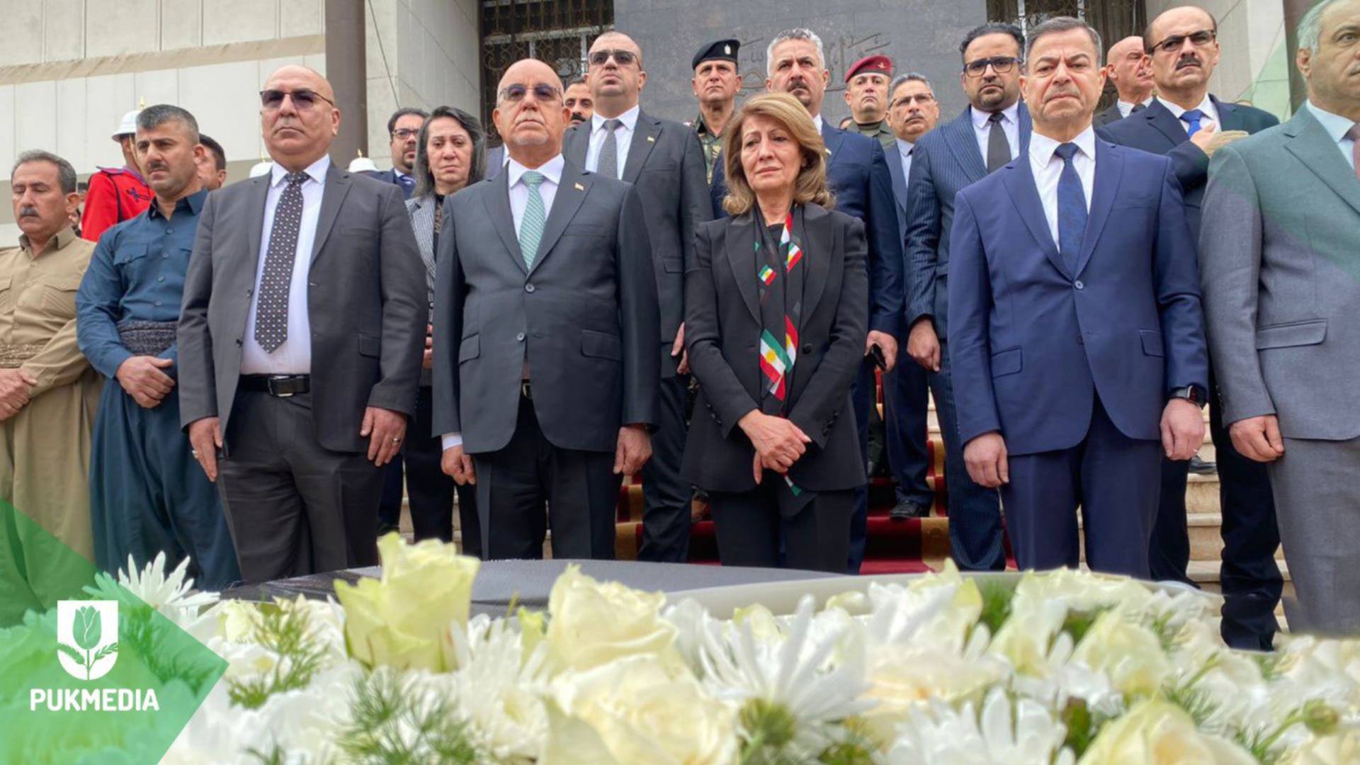  Iraqi First Lady present in the ceremony of returning the Anfal victims' bodies.