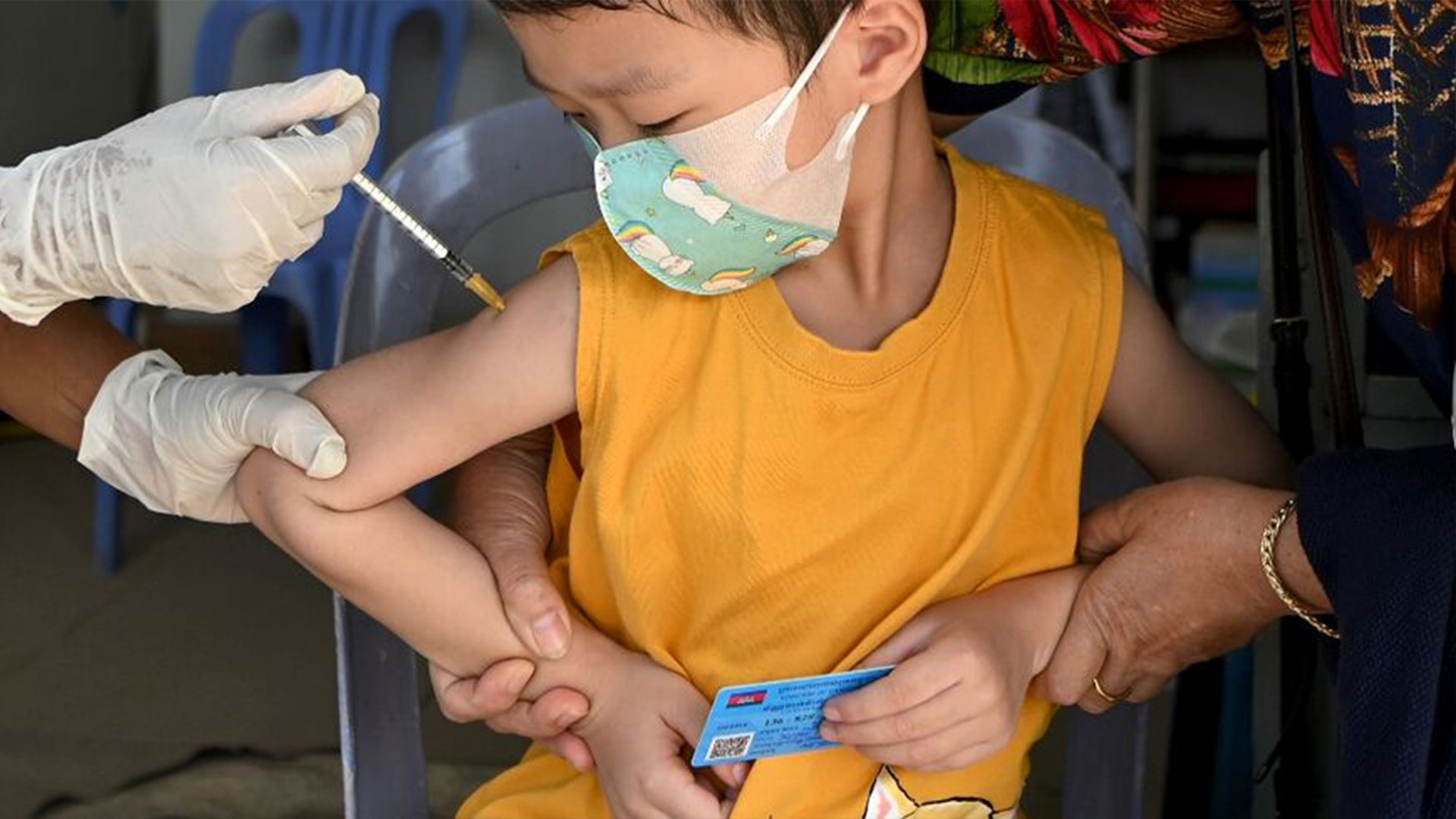  Nearly 600,000 additional deaths could have been prevented if the WHO's goal of vaccinating 40 percent of every country's population by the end of 2021 had been met - TANG CHHIN Sothy   