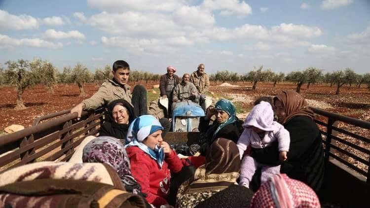 Tirkiyê destur nade ku xelkên Efrîn ê vegerin malên xwe 